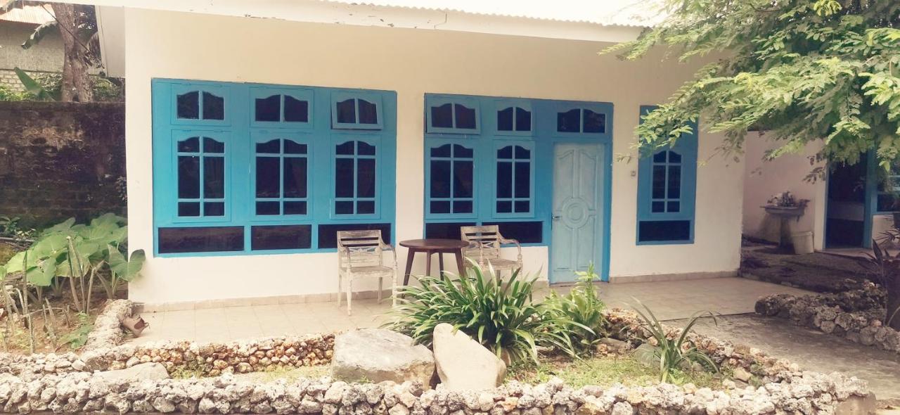 The Village Rua Beach Homestay Exterior photo